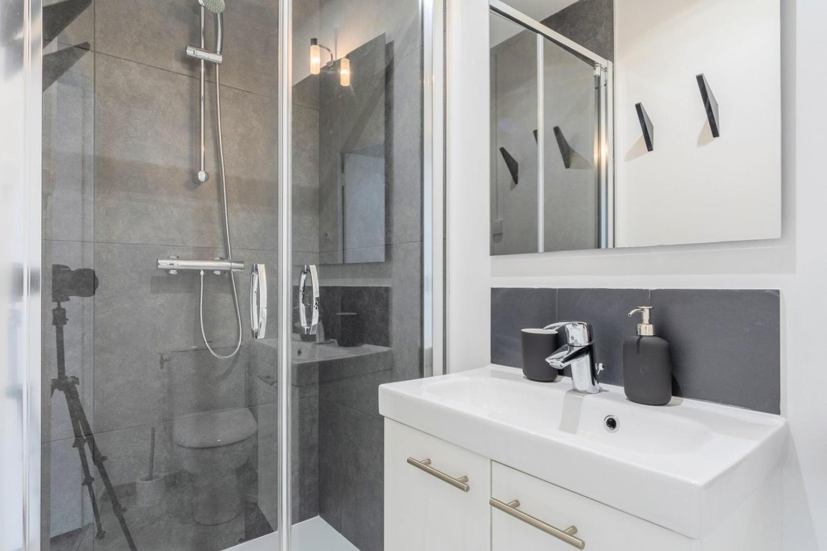 Bright 3-Bedroom 2-Bathroom Flat Lille Exterior foto